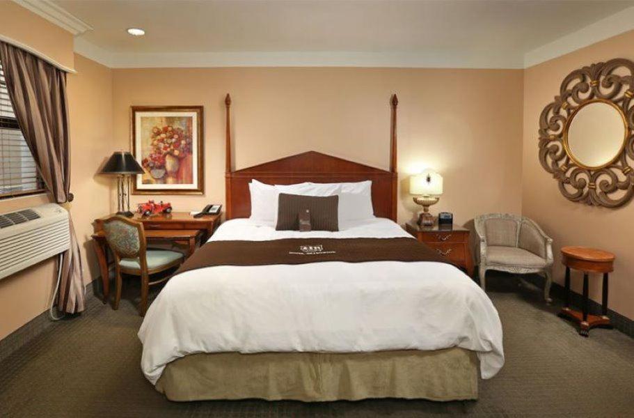 Brand Plaza Hotel Glendale Esterno foto