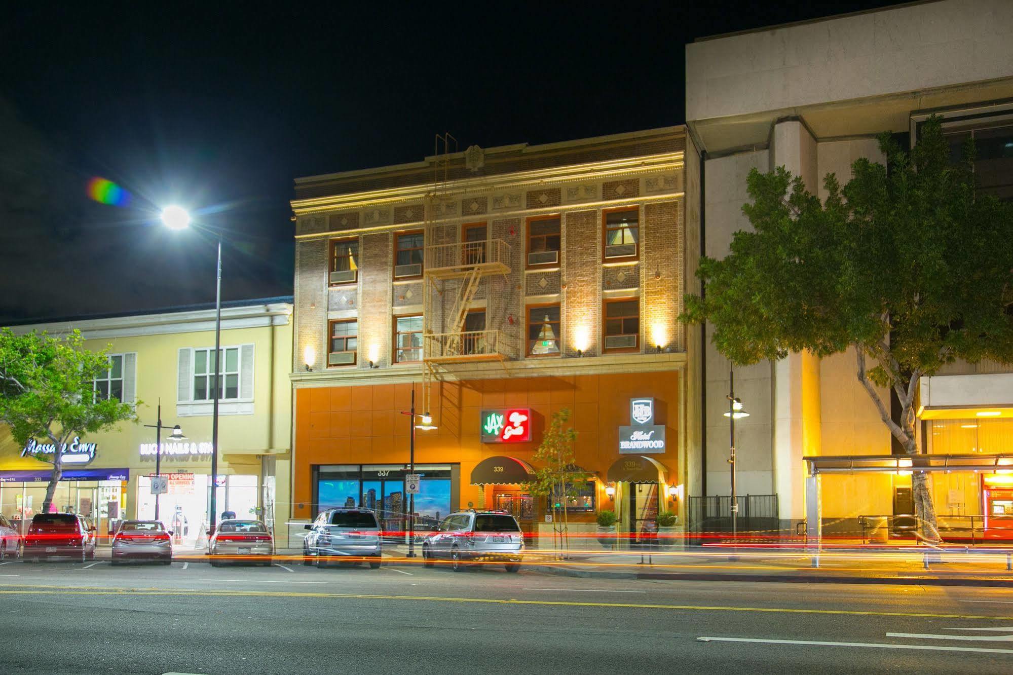 Brand Plaza Hotel Glendale Esterno foto