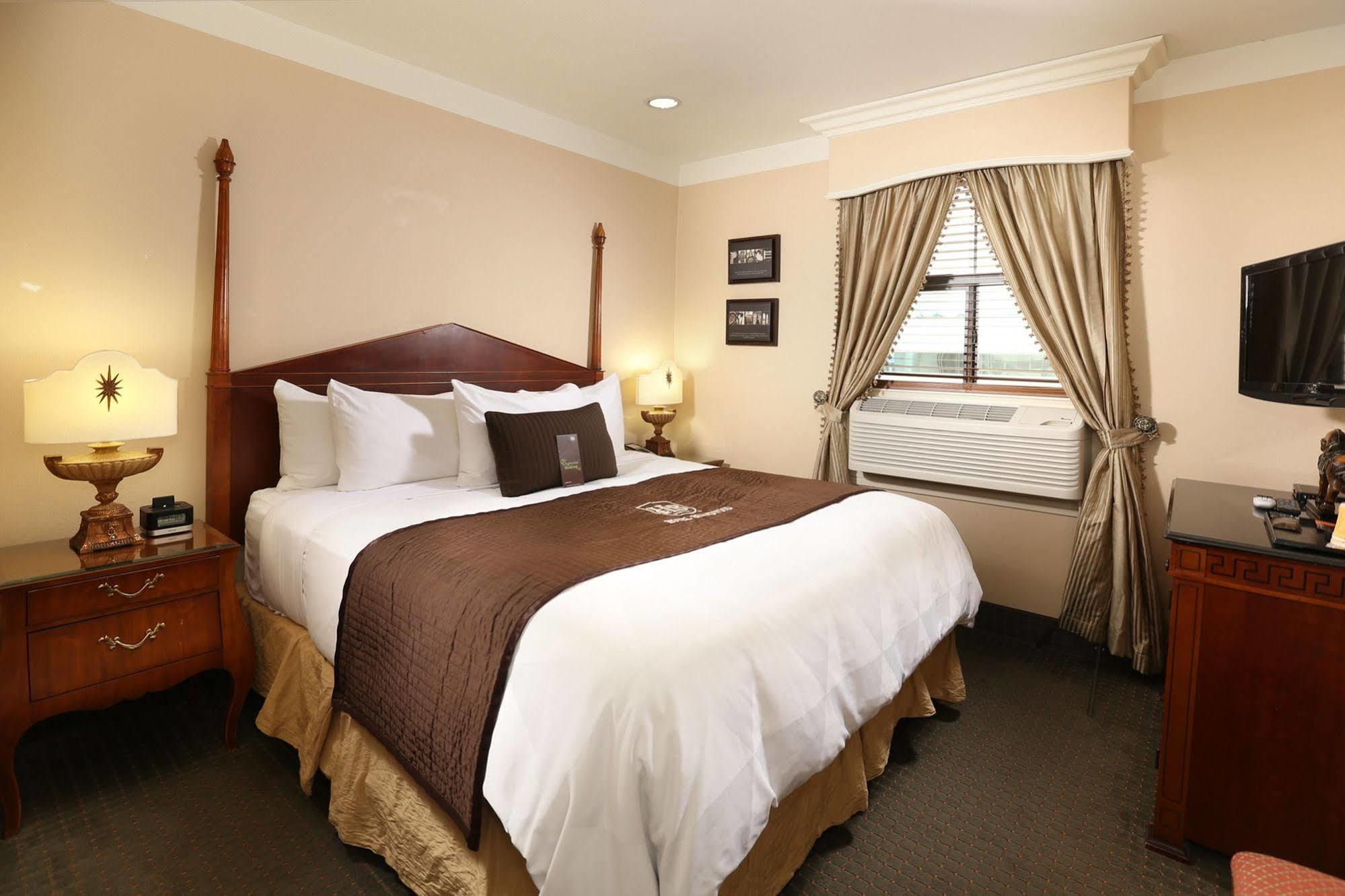 Brand Plaza Hotel Glendale Esterno foto