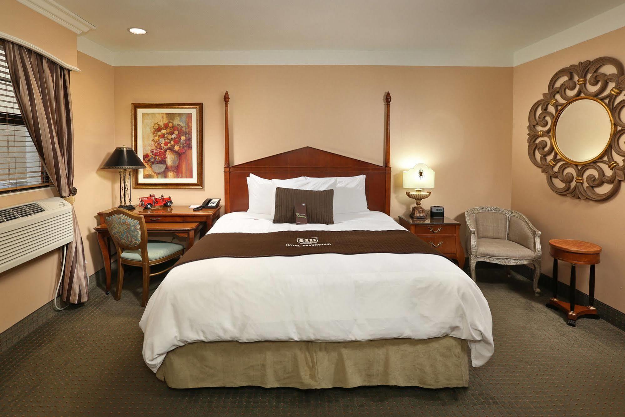 Brand Plaza Hotel Glendale Esterno foto